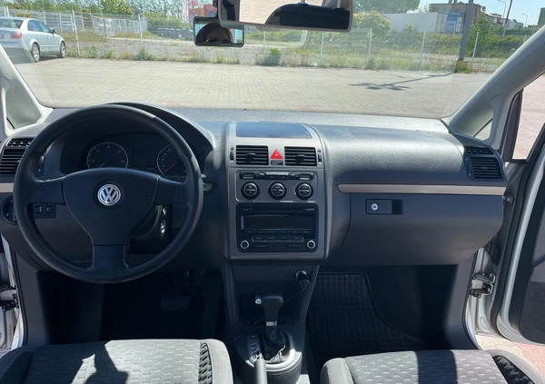 Volkswagen Touran cena 12900 przebieg: 234000, rok produkcji 2007 z Słupsk małe 121